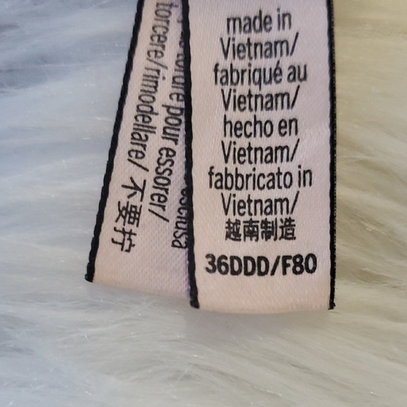 Victoria's Secret Deep Purple Lace Bra - Picture 13 of 14